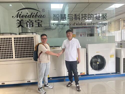 Latest company news about 印尼华人夫妇到访美德宝，考察蒸发冷工业省电空调并洽谈合作